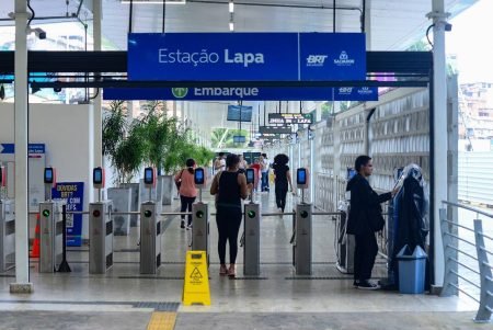 25bb4704-49e0-4d40-a69b-478a90d1bb4e-450x301